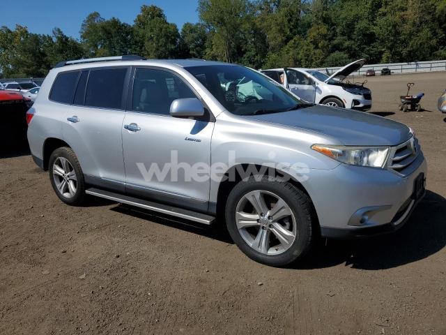 Photo 2 of 2013 TOYOTA HIGHLANDER LIMITED (VIN 5TDDK3EH3DS217931)