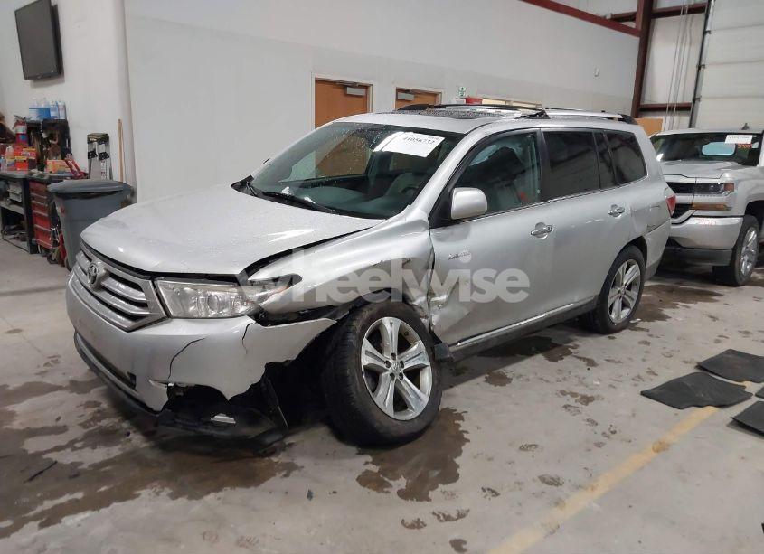Photo 2 of 2013 Toyota Highlander LIMITED V6 (VIN 5TDDK3EH3DS244711)