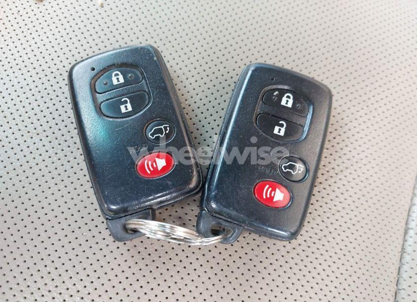 Photo 11 of 2012 Toyota Highlander LIMITED V6 (VIN 5TDDK3EH4CS132062)