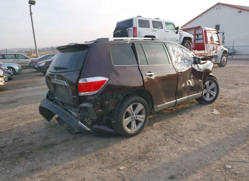 Photo 4 of 2013 Toyota Highlander LIMITED V6 (VIN 5TDDK3EH4DS184101)