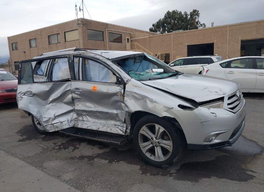 Photo 12 of 2013 Toyota Highlander LIMITED V6 (VIN 5TDDK3EH4DS234348)