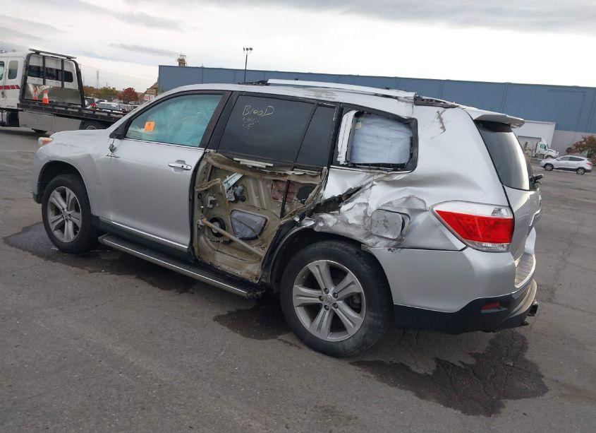 Photo 3 of 2013 Toyota Highlander LIMITED V6 (VIN 5TDDK3EH4DS234348)