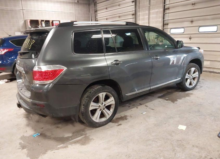 Photo 4 of 2013 Toyota Highlander LIMITED V6 (VIN 5TDDK3EH4DS253224)
