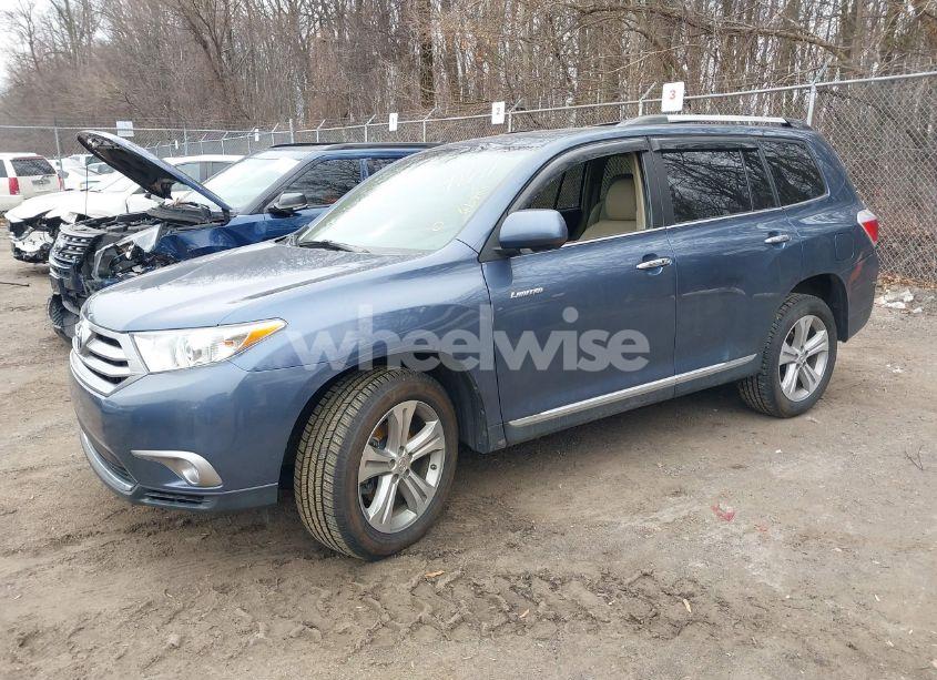 Photo 2 of 2013 Toyota Highlander LIMITED V6 (VIN 5TDDK3EH4DS279144)