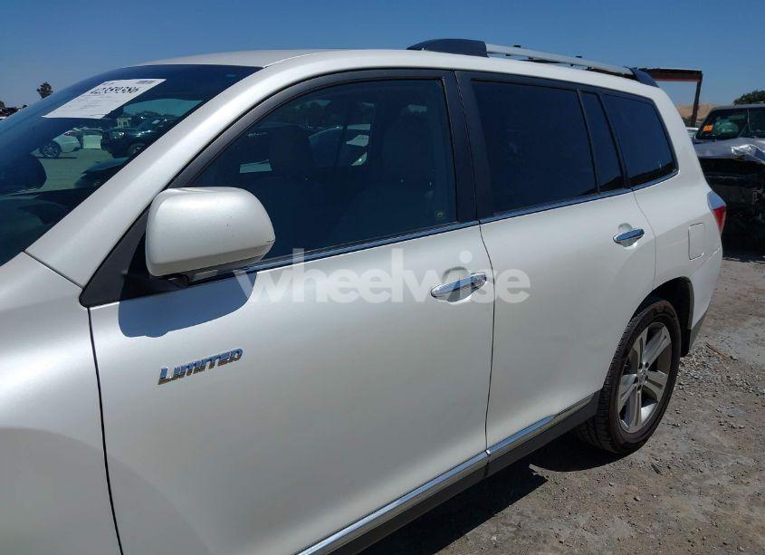 Photo 14 of 2011 Toyota Highlander LIMITED V6 (VIN 5TDDK3EH5BS063462)