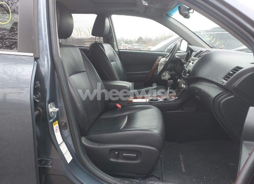 Photo 5 of 2013 Toyota Highlander LIMITED V6 (VIN 5TDDK3EH5DS190926)