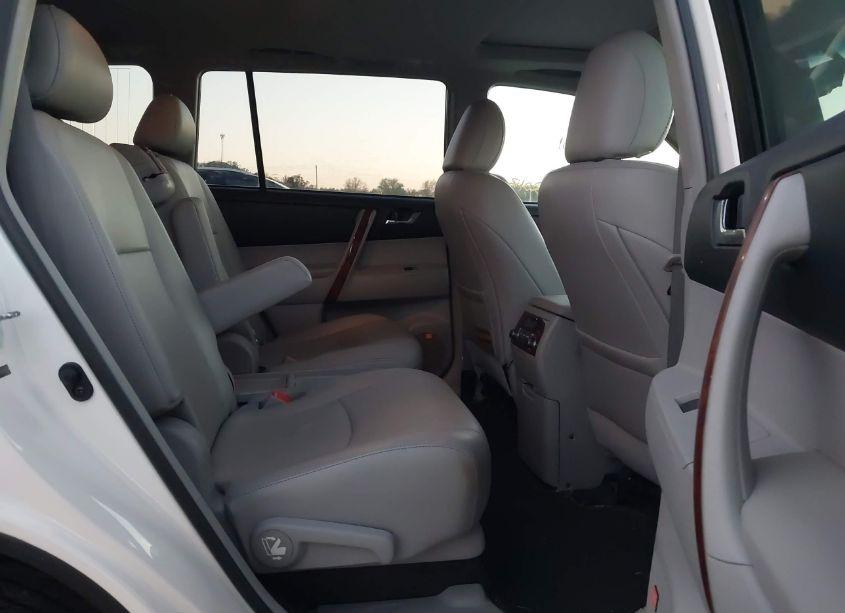 Photo 8 of 2013 Toyota Highlander LIMITED V6 (VIN 5TDDK3EH5DS194636)