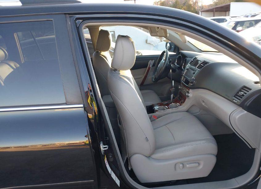 Photo 5 of 2013 Toyota Highlander LIMITED V6 (VIN 5TDDK3EH5DS201018)