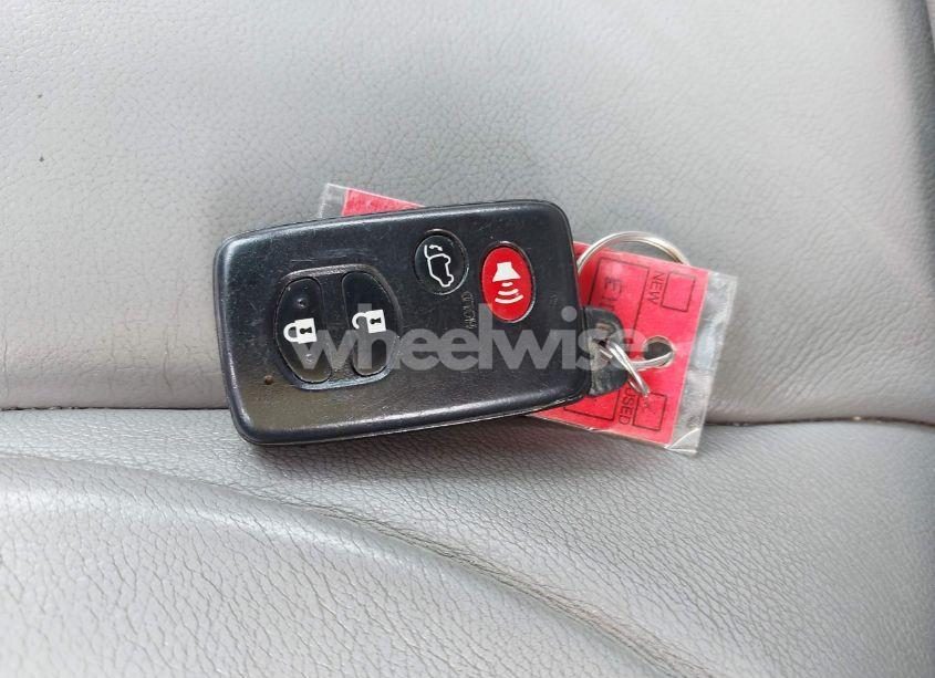 Photo 11 of 2010 Toyota Highlander LIMITED V6 (VIN 5TDDK3EH6AS025205)