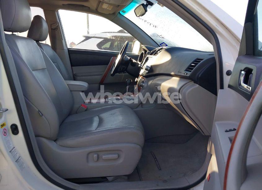 Photo 5 of 2010 Toyota Highlander LIMITED V6 (VIN 5TDDK3EH6AS025804)