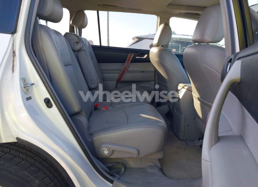 Photo 8 of 2010 Toyota Highlander LIMITED V6 (VIN 5TDDK3EH6AS025804)