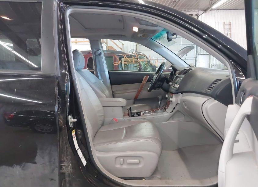 Photo 5 of 2010 Toyota Highlander LIMITED V6 (VIN 5TDDK3EH6AS026581)