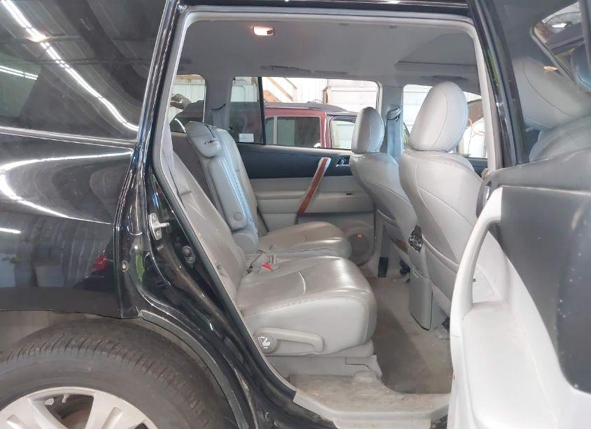 Photo 8 of 2010 Toyota Highlander LIMITED V6 (VIN 5TDDK3EH6AS026581)