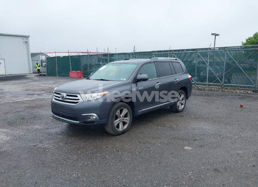 Photo 2 of 2012 Toyota Highlander LIMITED V6 (VIN 5TDDK3EH6CS107339)