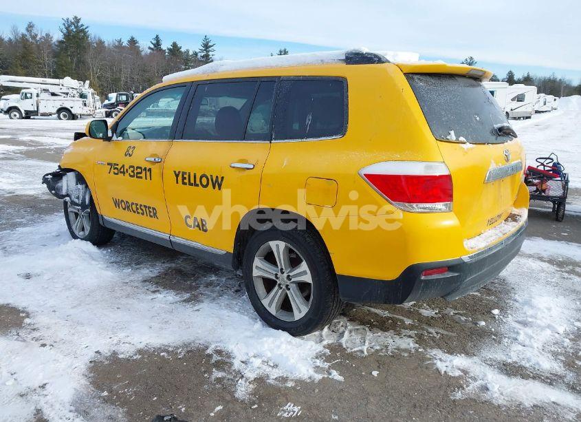 Photo 3 of 2013 Toyota Highlander LIMITED V6 (VIN 5TDDK3EH6DS198663)