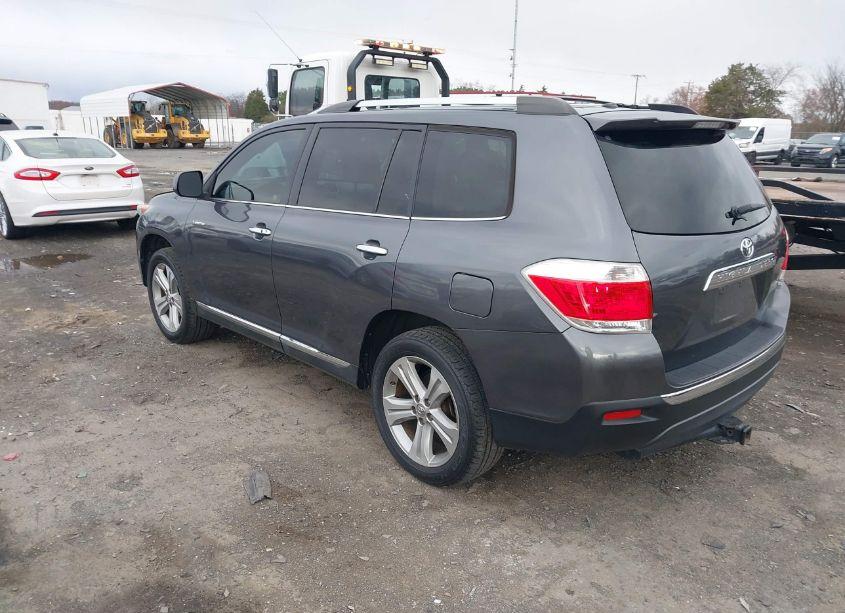 Photo 3 of 2013 Toyota Highlander LIMITED V6 (VIN 5TDDK3EH6DS233248)