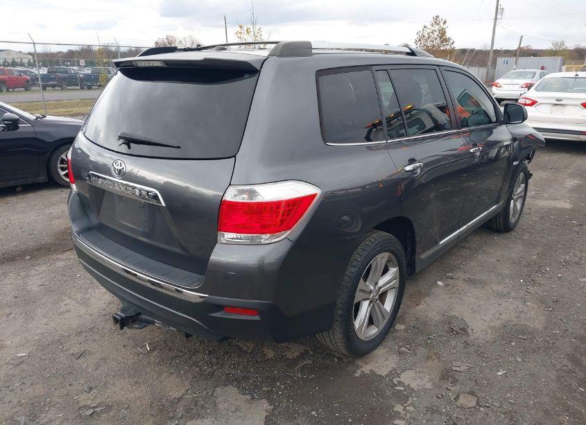 Photo 4 of 2013 Toyota Highlander LIMITED V6 (VIN 5TDDK3EH6DS233248)