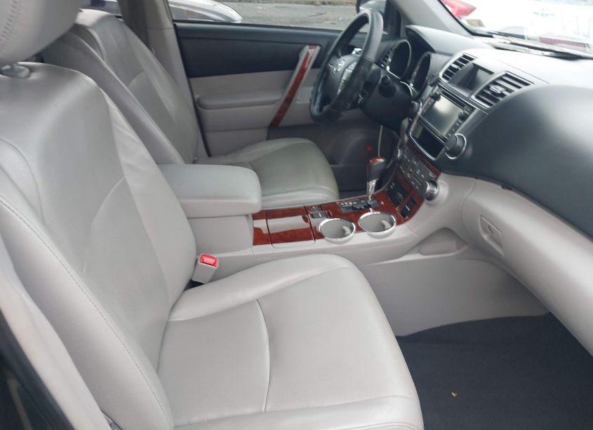 Photo 5 of 2013 Toyota Highlander LIMITED V6 (VIN 5TDDK3EH6DS233248)