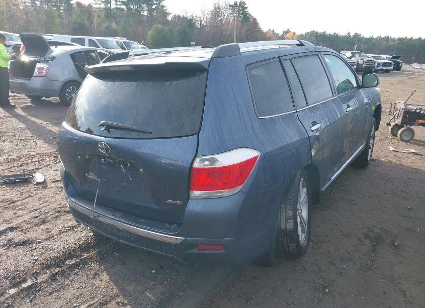 Photo 4 of 2013 Toyota Highlander LIMITED V6 (VIN 5TDDK3EH6DS242323)