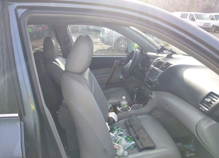 Photo 5 of 2013 Toyota Highlander LIMITED V6 (VIN 5TDDK3EH6DS242323)