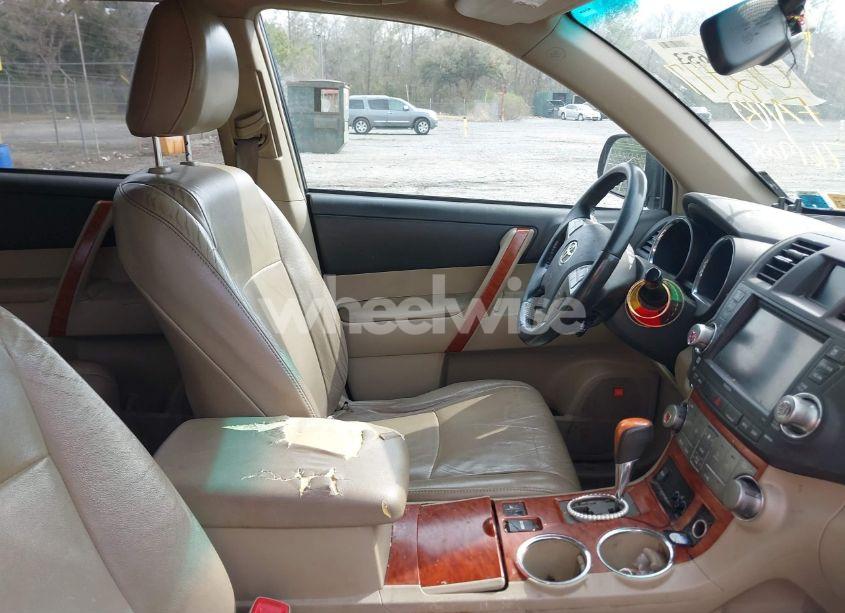 Photo 5 of 2010 Toyota Highlander LIMITED V6 (VIN 5TDDK3EH7AS012477)