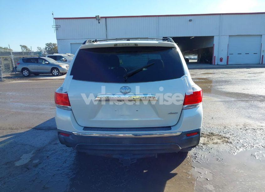 Photo 16 of 2013 Toyota Highlander LIMITED V6 (VIN 5TDDK3EH7DS210481)