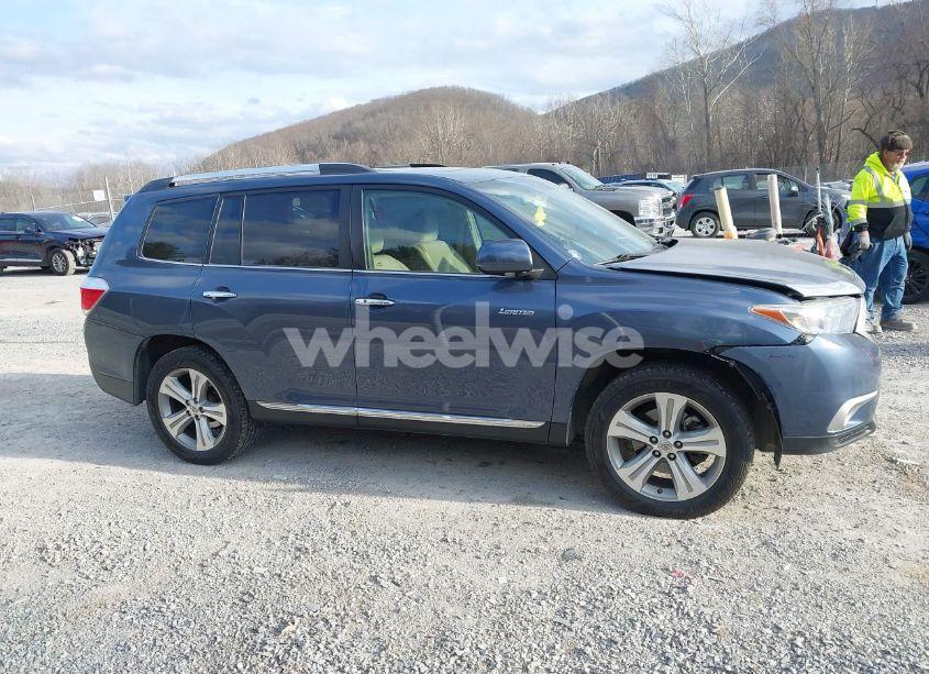 Photo 13 of 2013 Toyota Highlander LIMITED V6 (VIN 5TDDK3EH7DS261513)