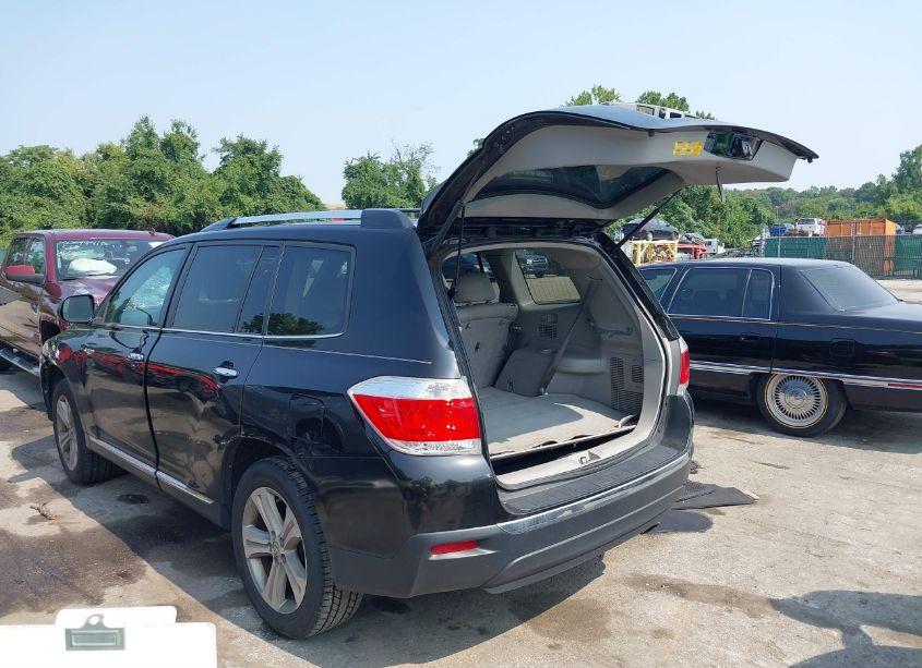 Photo 4 of 2013 Toyota Highlander LIMITED V6 (VIN 5TDDK3EH9DS223278)