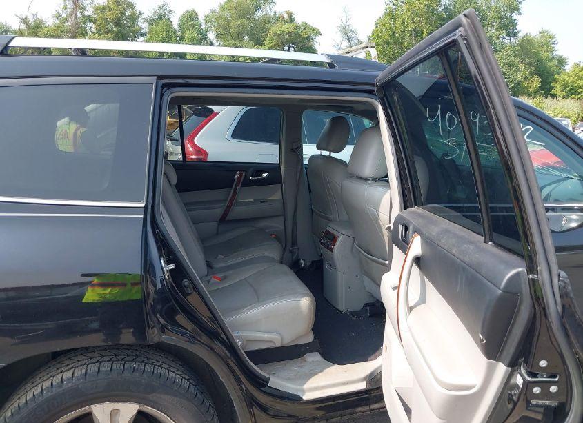 Photo 8 of 2013 Toyota Highlander LIMITED V6 (VIN 5TDDK3EH9DS223278)
