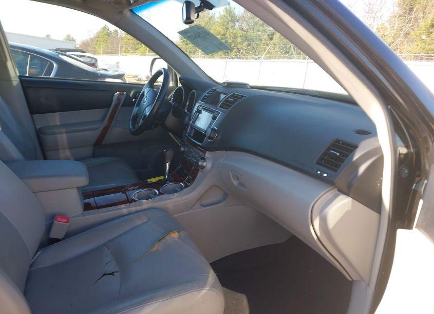 Photo 5 of 2013 Toyota Highlander LIMITED V6 (VIN 5TDDK3EH9DS243241)