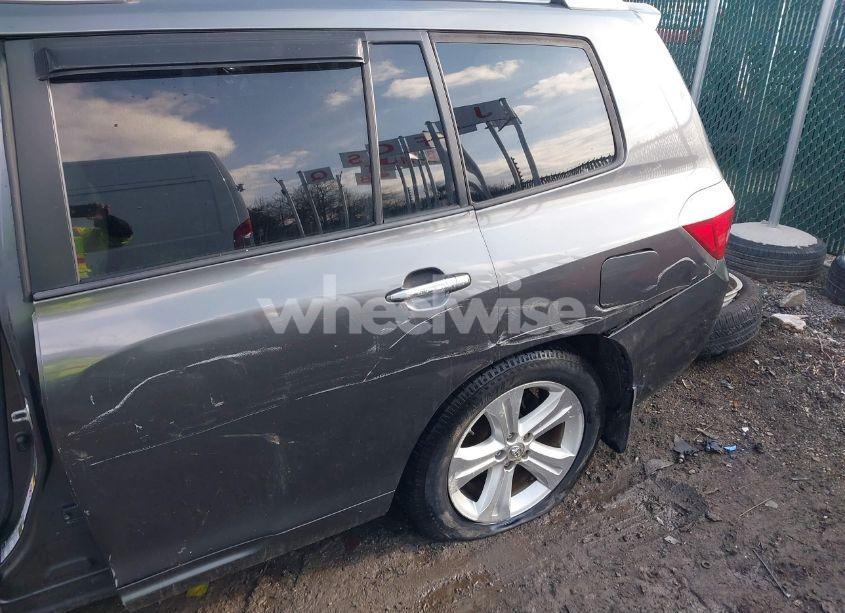 Photo 18 of 2010 Toyota Highlander LIMITED V6 (VIN 5TDDK3EHXAS031184)