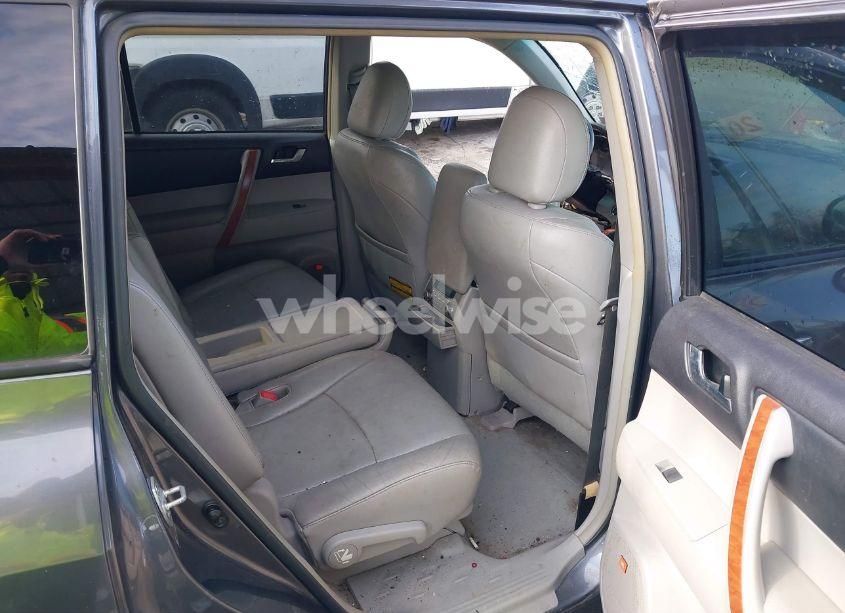 Photo 8 of 2010 Toyota Highlander LIMITED V6 (VIN 5TDDK3EHXAS031184)