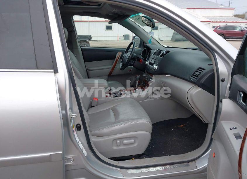 Photo 5 of 2011 Toyota Highlander LIMITED V6 (VIN 5TDDK3EHXBS042199)