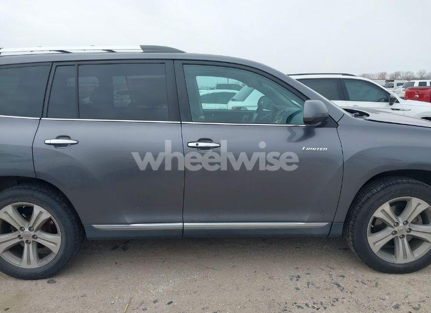 Photo 13 of 2013 Toyota Highlander LIMITED V6 (VIN 5TDDK3EHXDS261988)