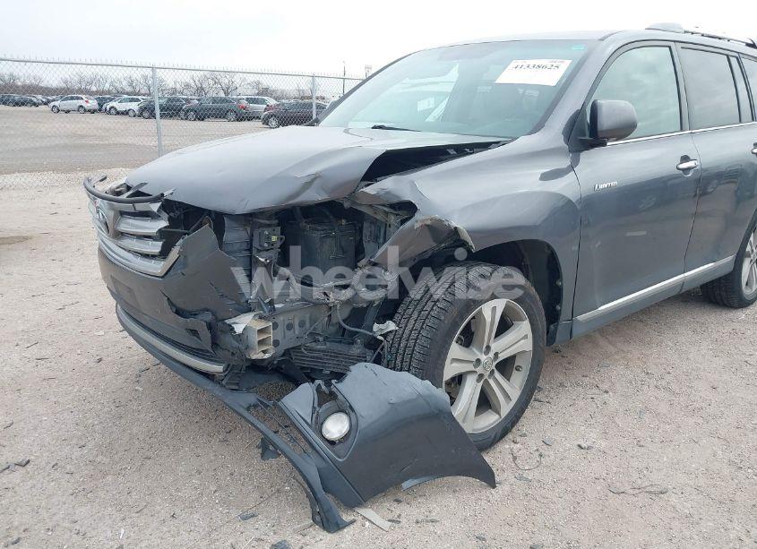 Photo 6 of 2013 Toyota Highlander LIMITED V6 (VIN 5TDDK3EHXDS261988)