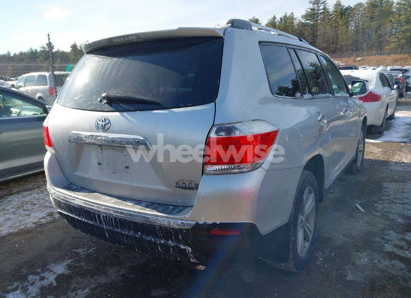 Photo 4 of 2013 Toyota Highlander LIMITED V6 (VIN 5TDDK3EHXDS271310)