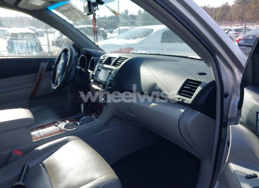 Photo 5 of 2013 Toyota Highlander LIMITED V6 (VIN 5TDDK3EHXDS271310)