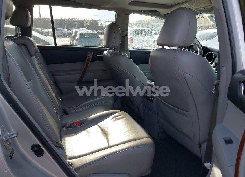 Photo 8 of 2013 Toyota Highlander LIMITED V6 (VIN 5TDDK3EHXDS271310)