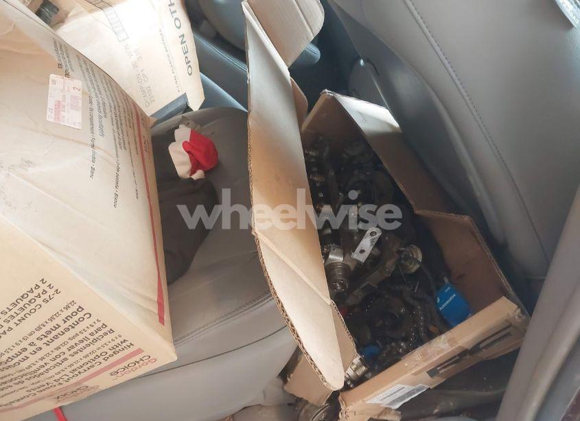 Photo 19 of 2010 Toyota Sienna LIMITED (VIN 5TDDK4CC0AS030946)