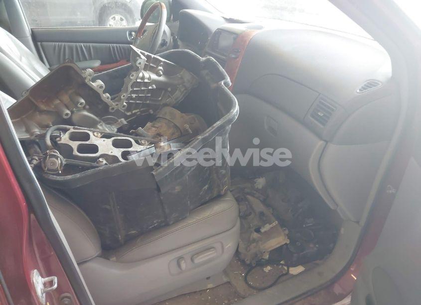 Photo 6 of 2010 Toyota Sienna LIMITED (VIN 5TDDK4CC0AS030946)