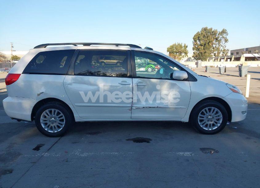 Photo 13 of 2010 Toyota Sienna XLE/XLE LIMITED (VIN 5TDDK4CC3AS032755)