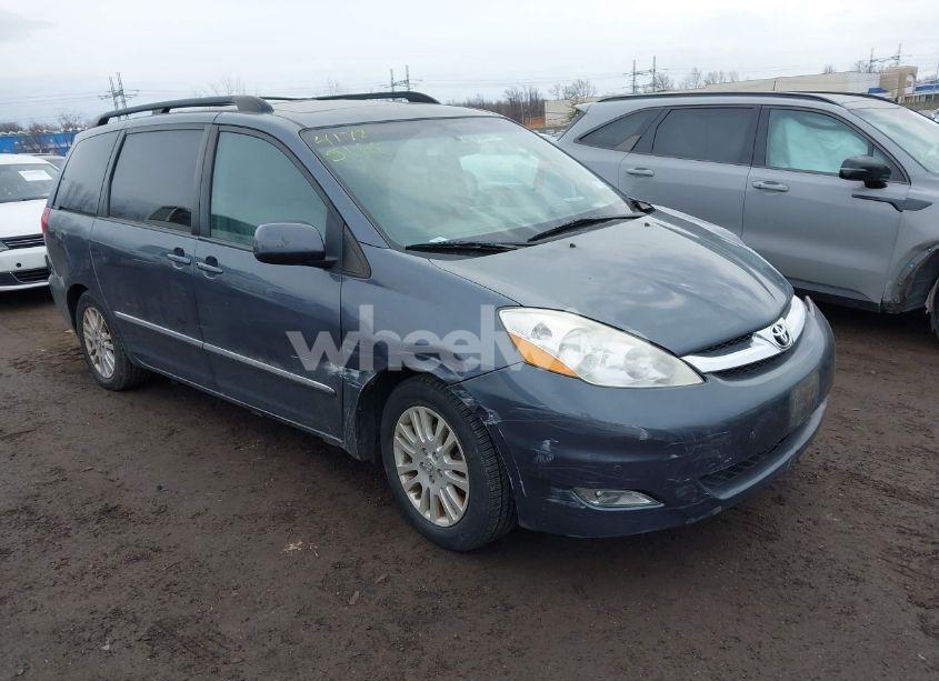 2010 Toyota Sienna LIMITED (VIN 5TDDK4CC4AS033039) main photo