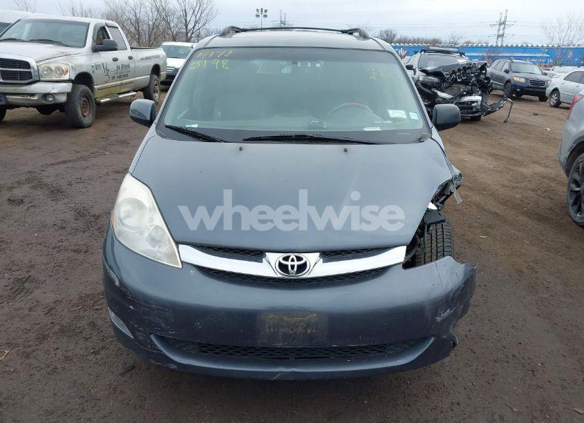 Photo 12 of 2010 Toyota Sienna LIMITED (VIN 5TDDK4CC4AS033039)
