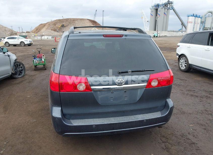 Photo 16 of 2010 Toyota Sienna LIMITED (VIN 5TDDK4CC4AS033039)