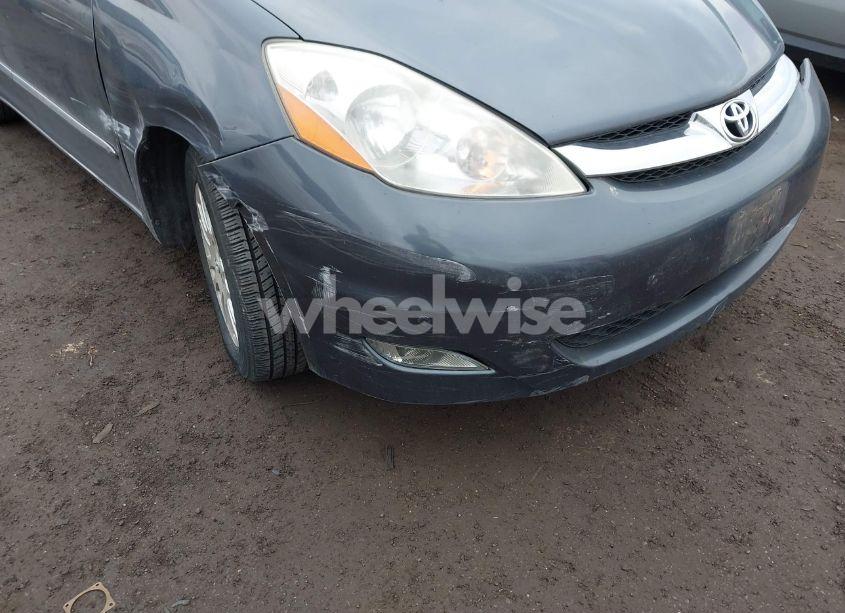 Photo 19 of 2010 Toyota Sienna LIMITED (VIN 5TDDK4CC4AS033039)