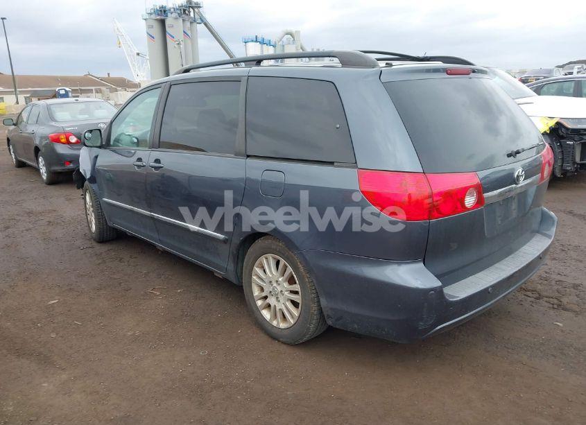 Photo 3 of 2010 Toyota Sienna LIMITED (VIN 5TDDK4CC4AS033039)