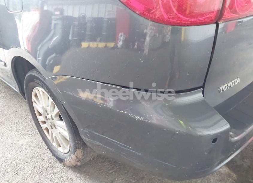 Photo 6 of 2010 Toyota Sienna XLE (VIN 5TDDK4CC5AS030134)