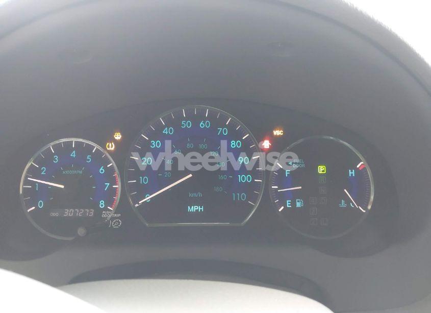 Photo 7 of 2010 Toyota Sienna XLE (VIN 5TDDK4CC5AS030134)