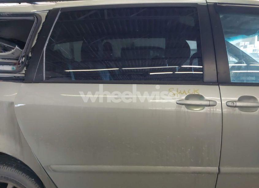 Photo 8 of 2010 Toyota Sienna XLE (VIN 5TDDK4CC5AS032384)