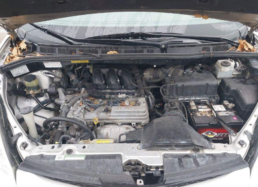 Photo 10 of 2010 Toyota Sienna XLE (VIN 5TDDK4CC6AS032359)